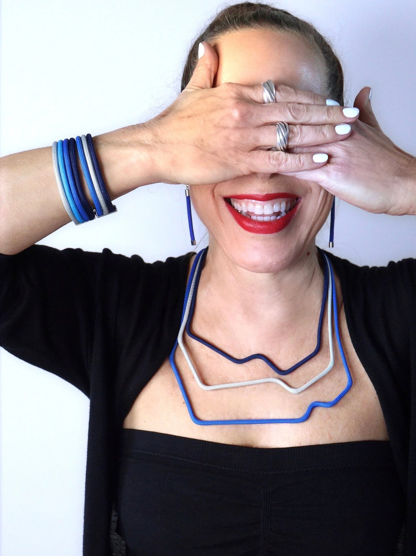 Linea 42: Geometric tri-color Necklace | Contemporary Minimalist Jewelry