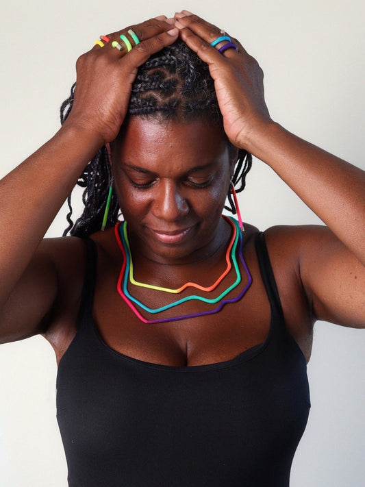 Linea 42: Geometric Short Rainbow Necklace | Modern bold Jewelry