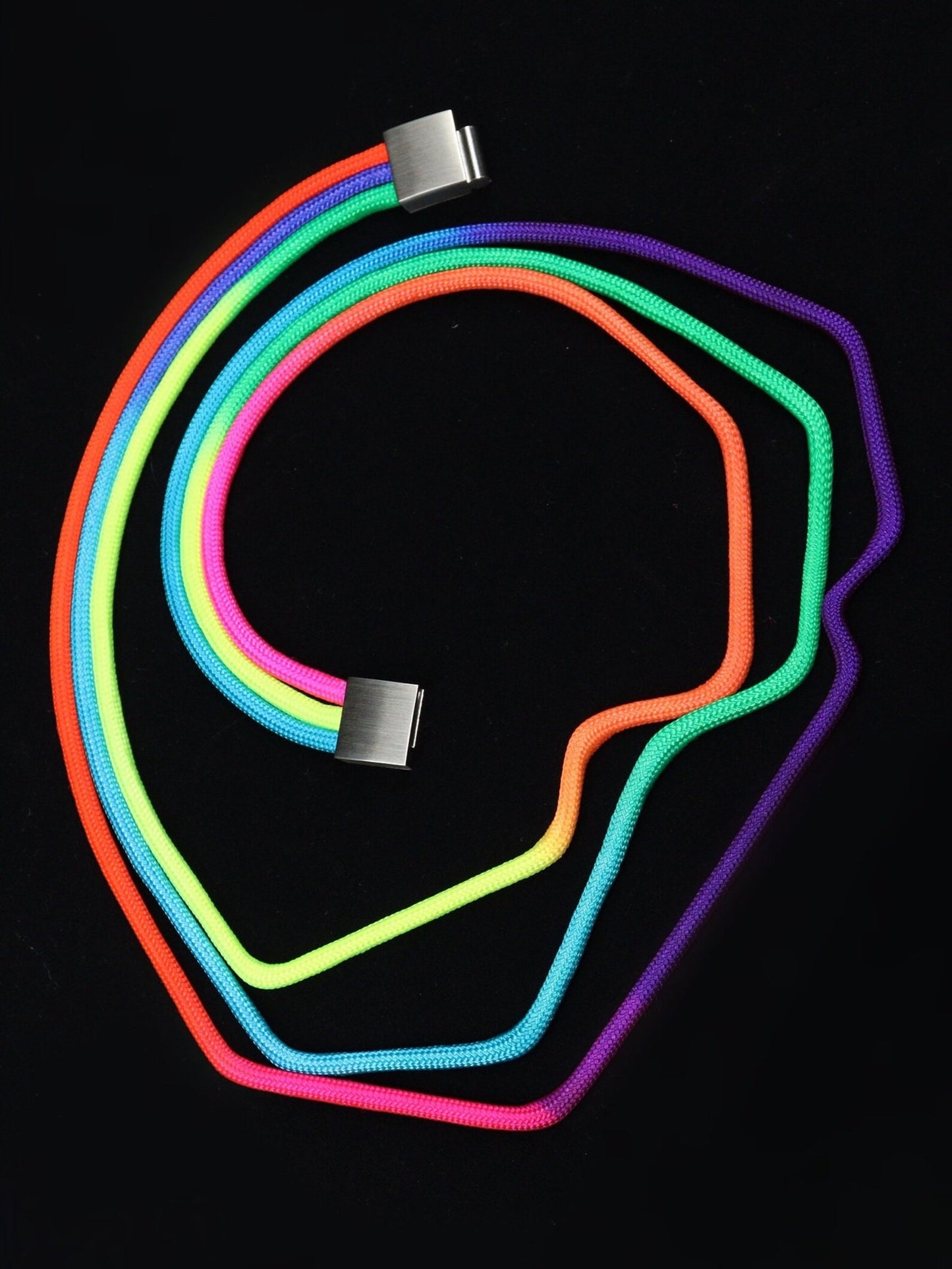 Linea 42: Geometric Short Rainbow Necklace | Modern bold Jewelry