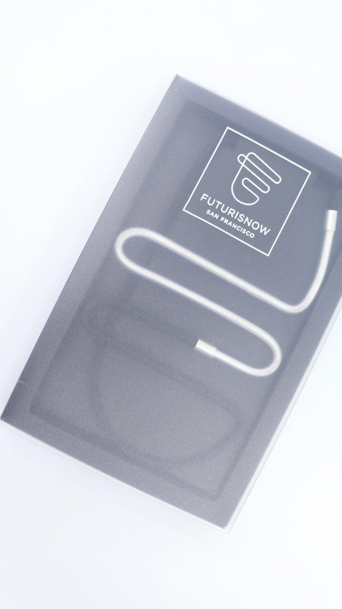 Linea 7 necklace in black and silver from futurisnow modern jewelry